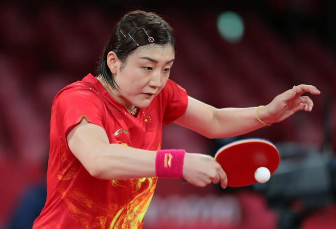 对年轻球员 对年轻球员